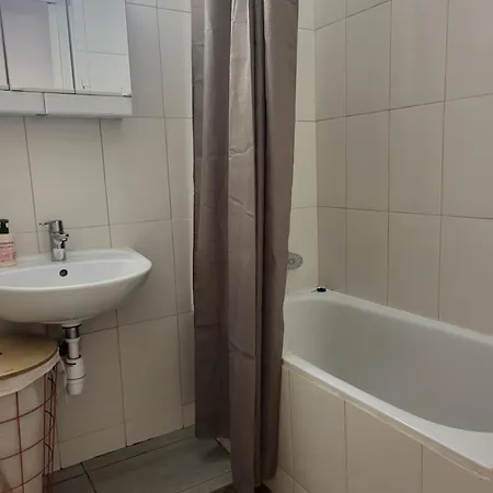 Situe A 10 Min De La Lägenhet *